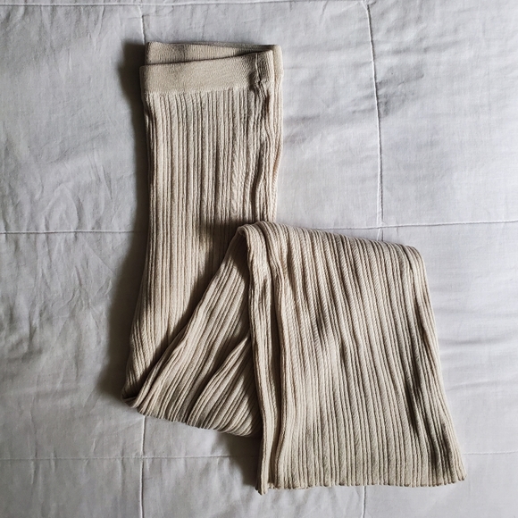 3-Piece H&M Lounge Set - Picture 7 of 16